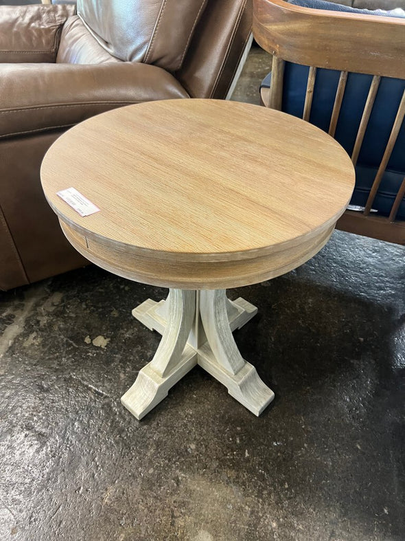 NEW Hammary Furniture Cimmaron End Table