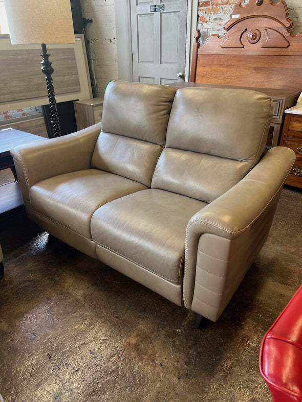 Carolina Furniture Concepts Power Reclining Loveseat