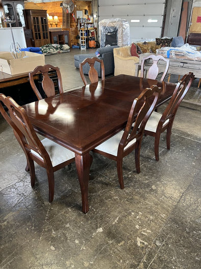 Haverty's Dining Table + 6 Chairs/Leaf (as is)