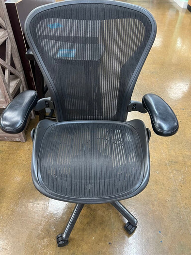 Herman Miller Aeron Office Chair (retail $1330)(as is)