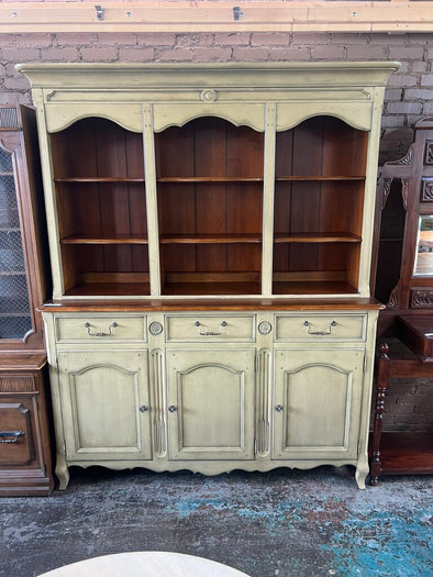 Hickory White Buffet/Hutch