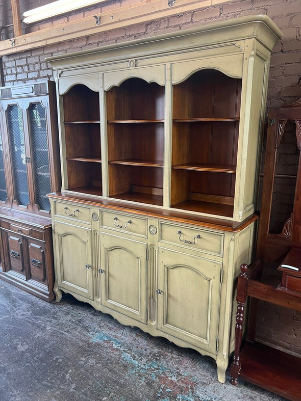 Hickory White Buffet/Hutch
