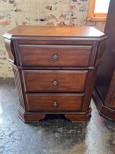 Ashley Furniture Wyatt Nightstand