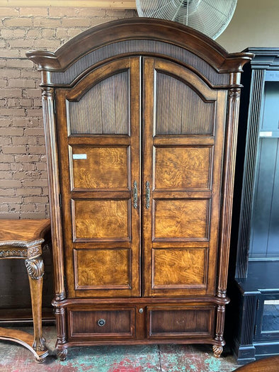FurnitureLand Wooden Armoire