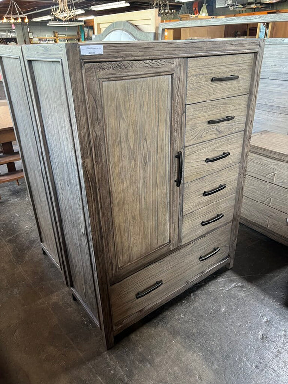 NEW Kincaid Debut Calle Door Chest